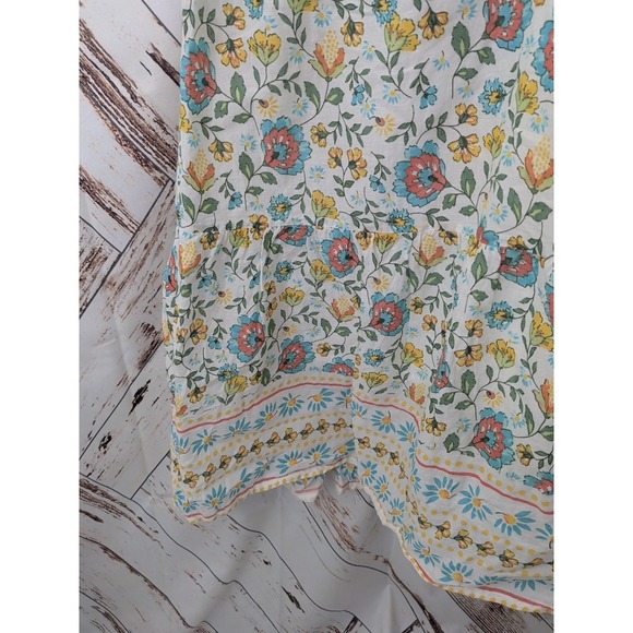 Lea White Floral Maxi Dress - Picture 3 of 6